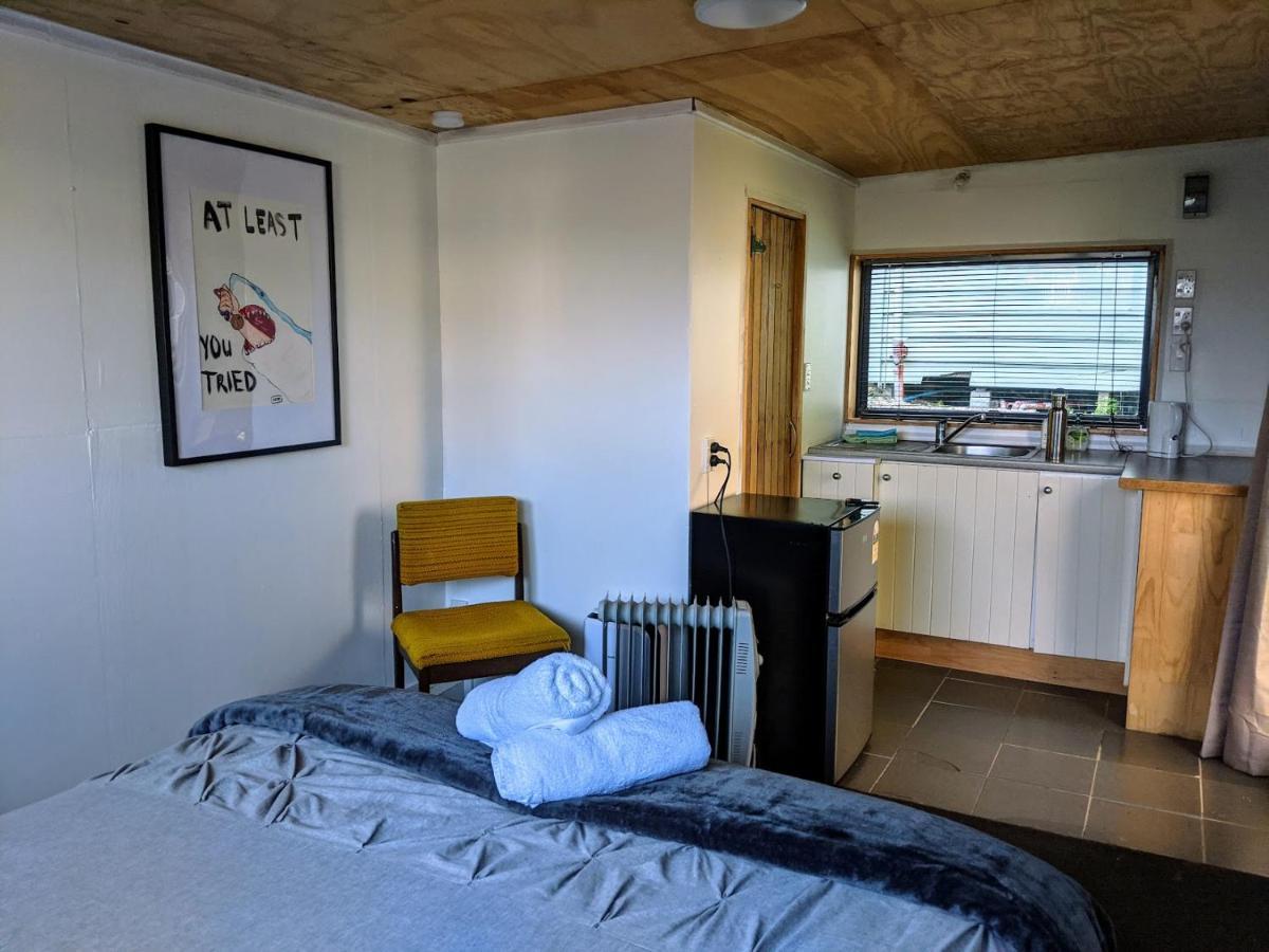 Cox Bay Cottage ラグラン エクステリア 写真