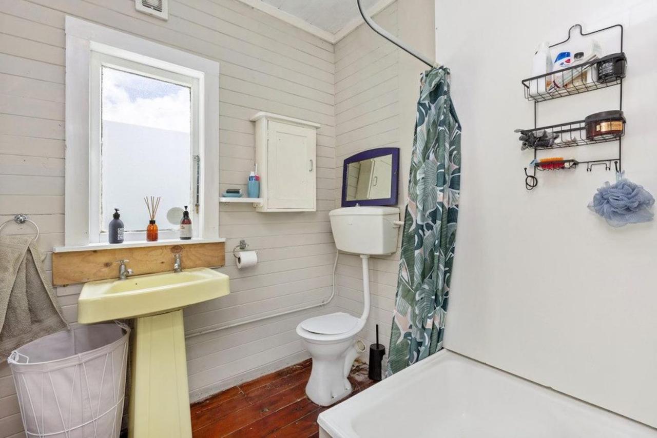 Cox Bay Cottage ラグラン エクステリア 写真