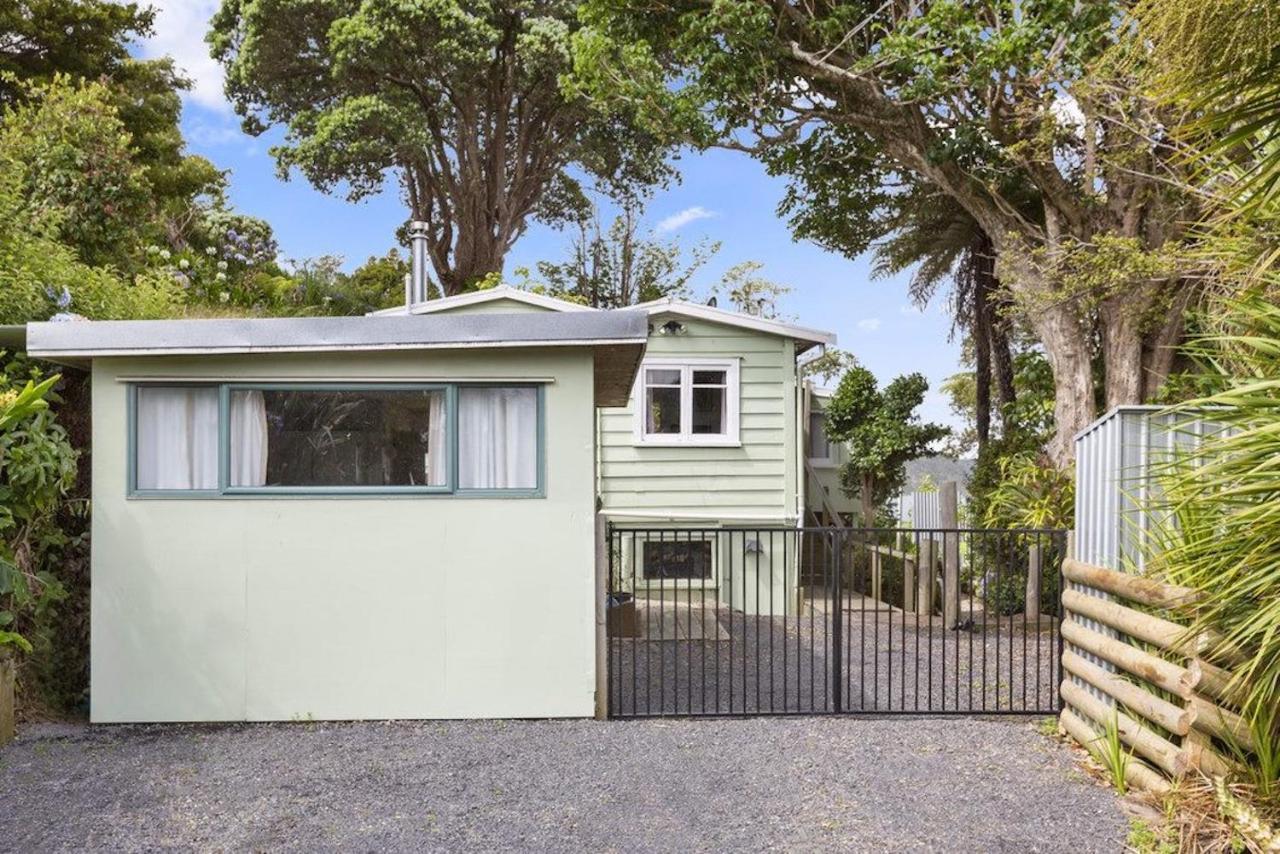 Cox Bay Cottage ラグラン エクステリア 写真